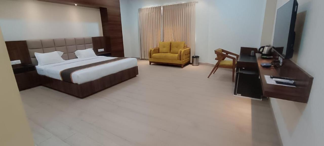 Unnati Stay Inn Vijayapura Bijāpur Buitenkant foto