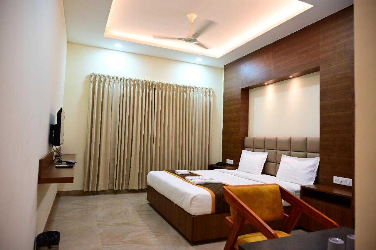 Unnati Stay Inn Vijayapura Bijāpur Buitenkant foto