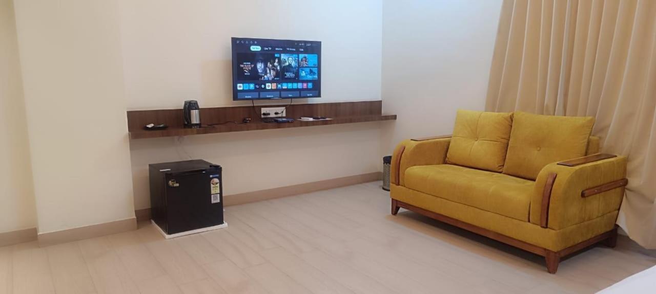 Unnati Stay Inn Vijayapura Bijāpur Buitenkant foto