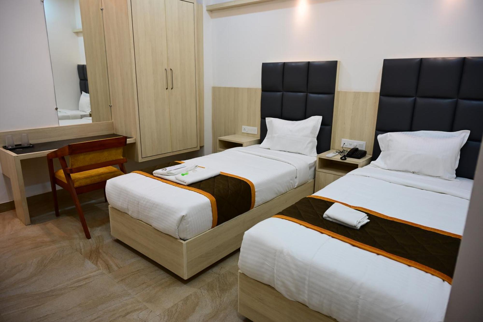 Unnati Stay Inn Vijayapura Bijāpur Buitenkant foto