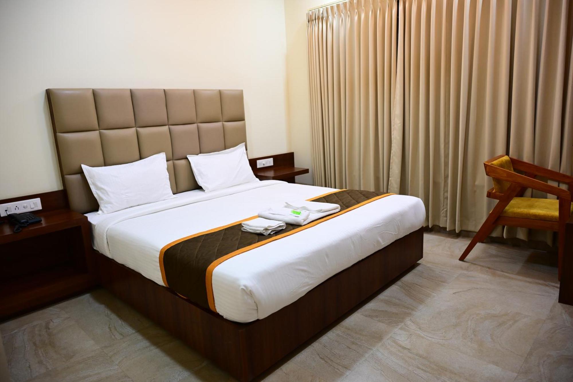 Unnati Stay Inn Vijayapura Bijāpur Buitenkant foto